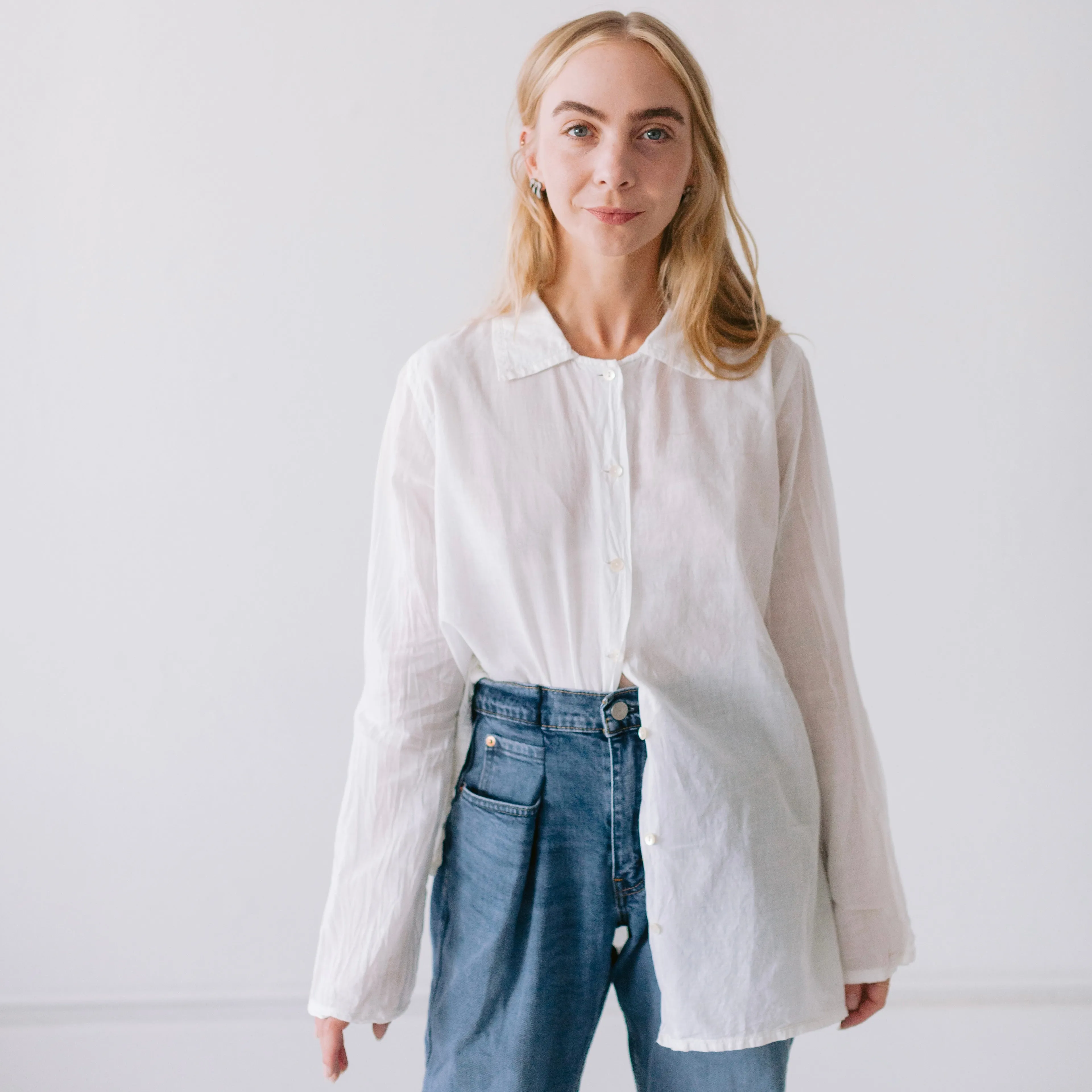 Auntie Oti Button Shirt: White